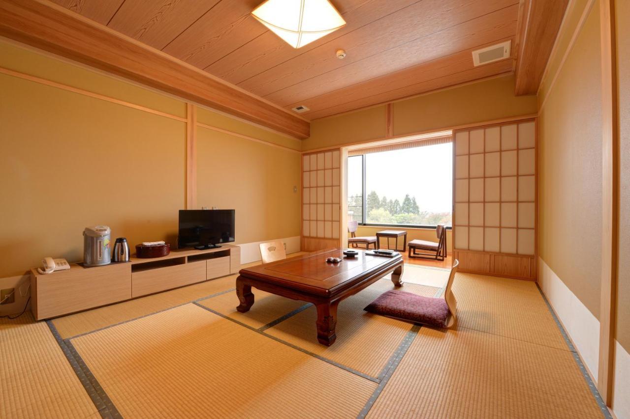 Unkai Hotel Tokamachi Bagian luar foto