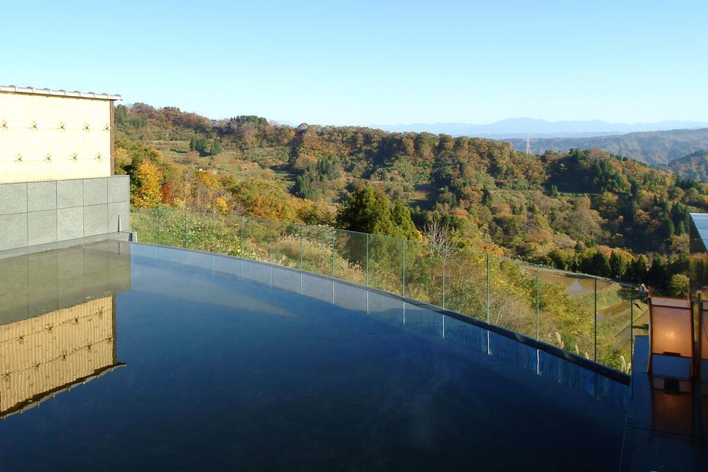 Unkai Hotel Tokamachi Bagian luar foto