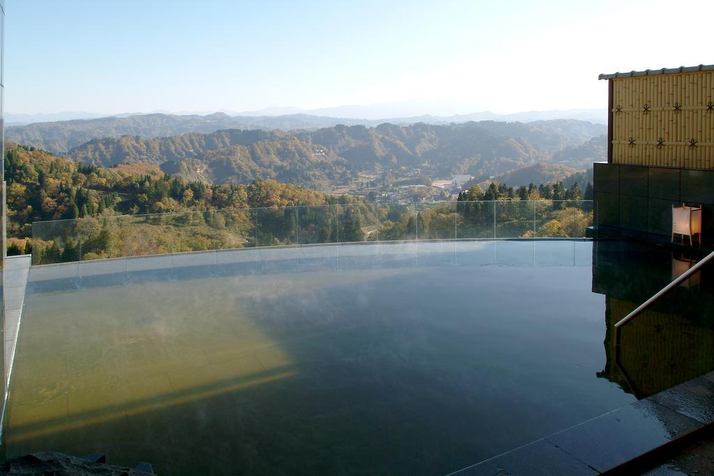 Unkai Hotel Tokamachi Bagian luar foto